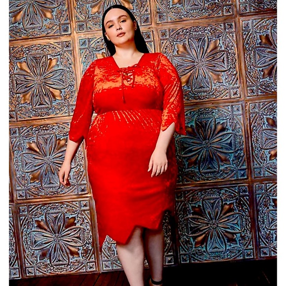 torrid Dresses & Skirts - NWT - TORRID - Sexy Devil Lace Up Asymmetrical Velvet Costume Dress - Size 0